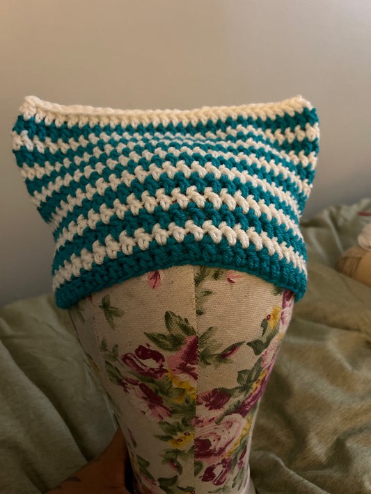 blue&white beanie