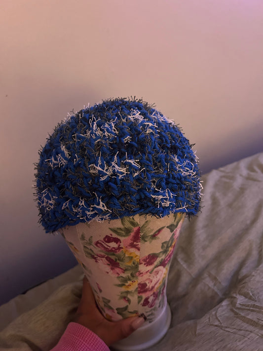 Distressed beanie- Blue
