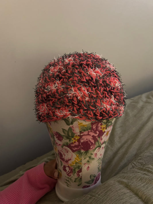 Distressed beanie- Pink